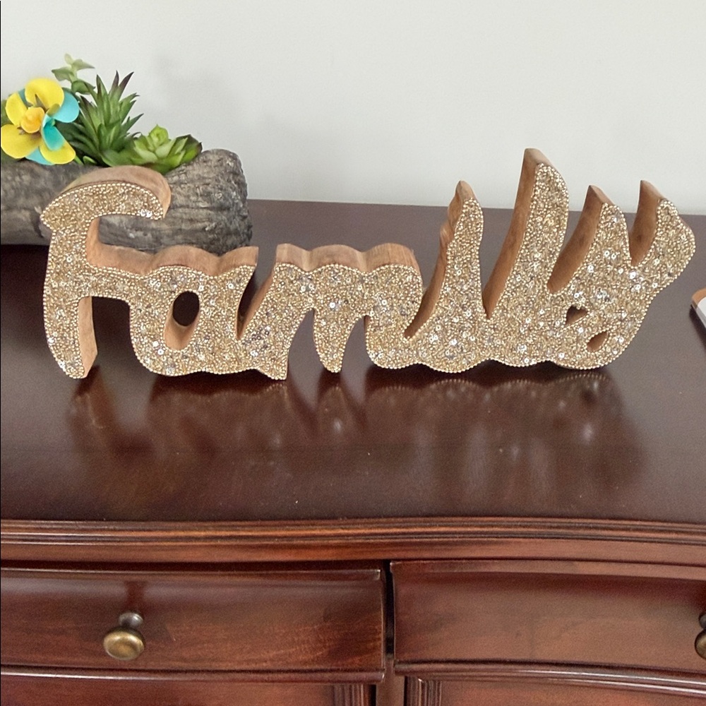 Glittery 'Family' Wooden Decorative Sign - Gold Sparkle